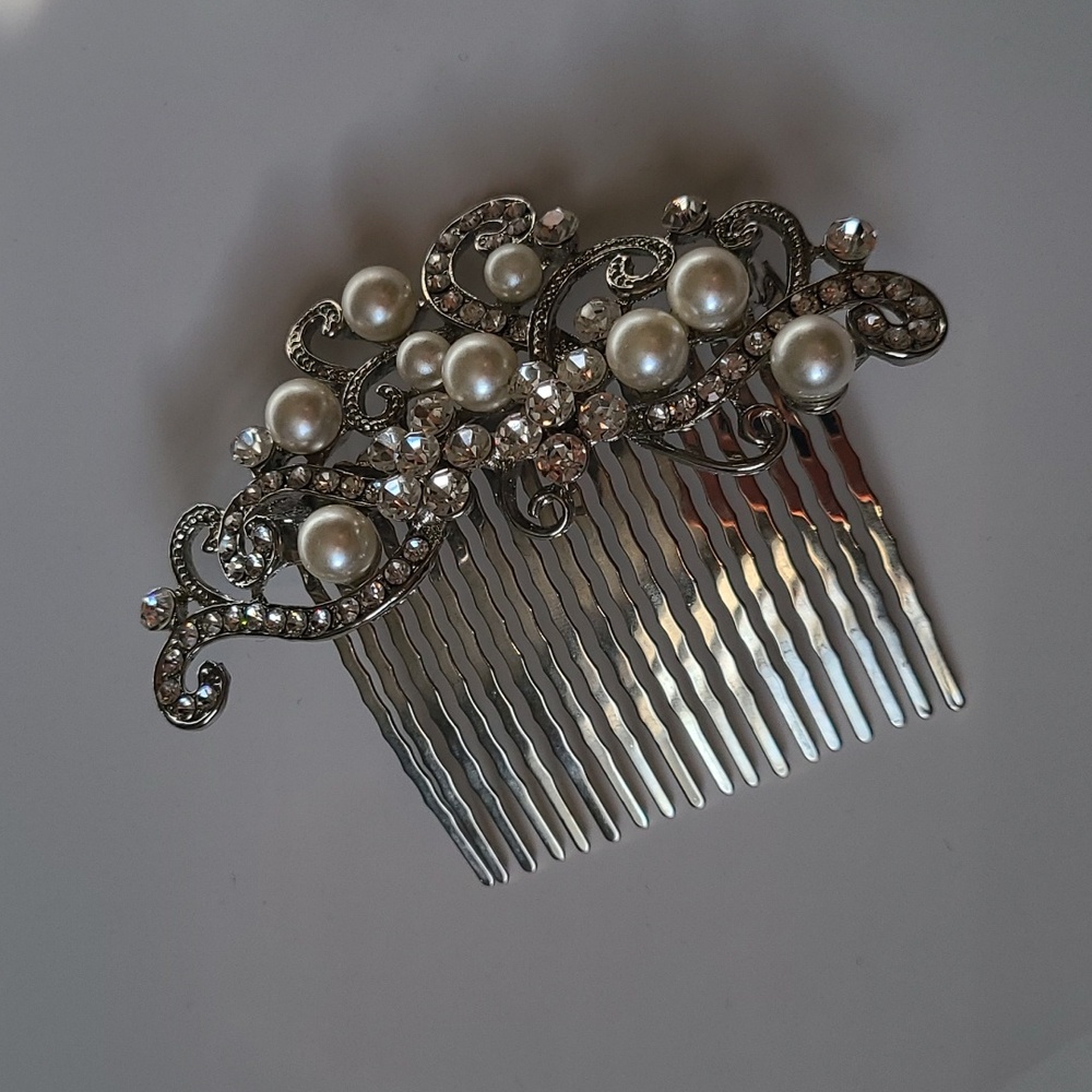 Silver Pearl and Crystal Hair Comb - Picture 3 of 3